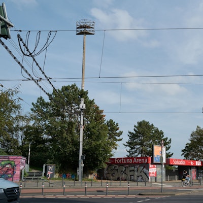 Der Eingang zum Stadion von Fortuna Köln an der Pohligstraße.