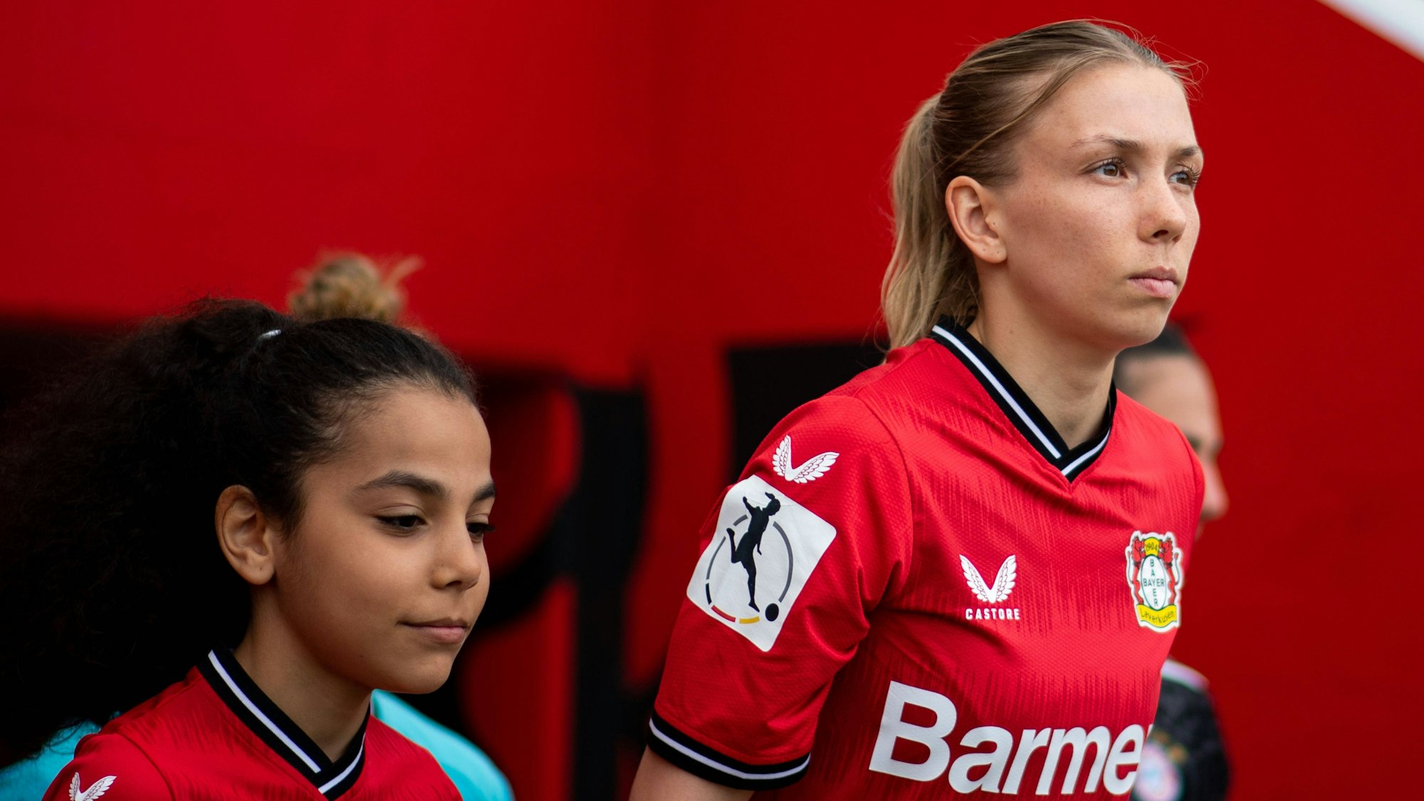 Elisa Senß Bayer 04 Leverkusen, 6 beim einlaufen, GER, Bayer 04 Leverkusen vs. FC Bayern Muenchen, Fussball Flyeralarm Frauen Bundesliga, 21. Spieltag, Spielzeit 2022/2023, 20.05.2023 GER, Bayer 04 Leverkusen vs. FC Bayern Muenchen, Fussball Flyeralarm Frauen Bundesliga, 21. Spieltag, Spielzeit 2022/2023, 20.05.2023 Leverkusen *** Elisa Senß Bayer 04 Leverkusen, 6 at the run-in, GER, Bayer 04 Leverkusen vs FC Bayern Muenchen, Football Flyeralarm Womens Bundesliga, 21 Matchday, Season 2022 2023, 20 05 2023 GER, Bayer 04 Leverkusen vs FC Bayern Muenchen, Football Flyeralarm Womens Bundesliga, 21 Matchday, Season 2022 2023, 20 05 2023 Leverkusen Copyright: xEibner/Memmlerx EP_MMR