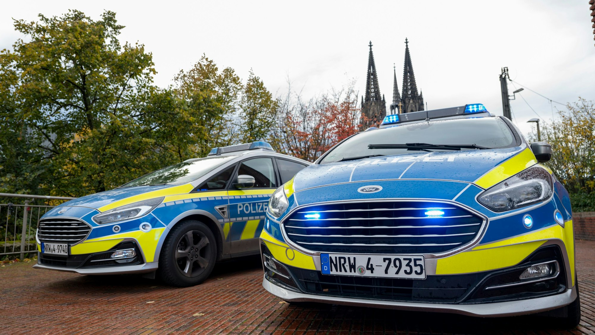 29.10.2023, Köln: Polizei ist im Einsatz. Foto: Uwe Weiser