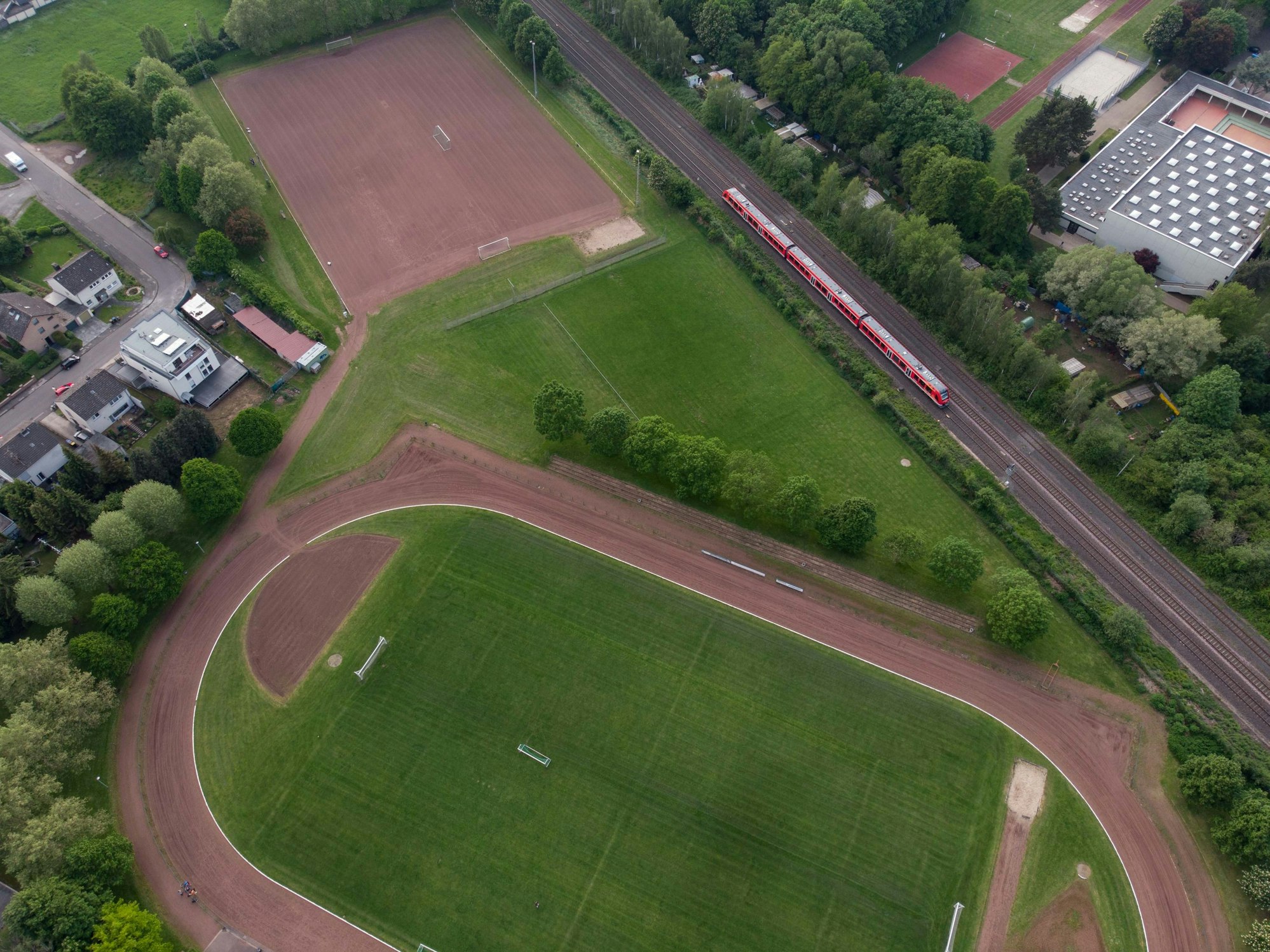 Das Bild zeigt den Auel aus der Luft fotografiert.
