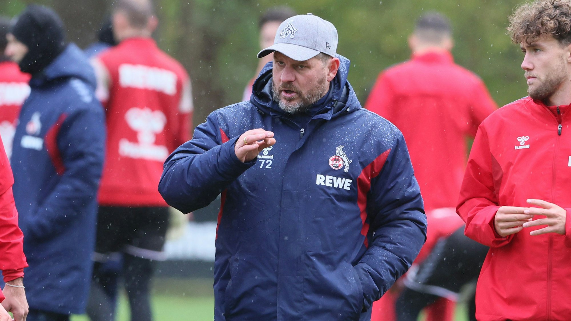 1. FC Köln, Training, von links: Mark Uth, Steffen Baumgart, Luca Waldschmidt (1. FC Köln), 20.11.2023, Bild: Herbert Bucco