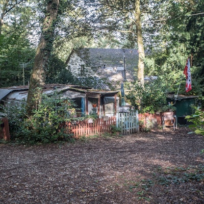 Der Campingplatz. Das Gelände Am Block teilen sich die  Naturfreunde mit ihrer Mieterin, dem Verein und der gemeinnützigen Gesellschaft „Crew“.