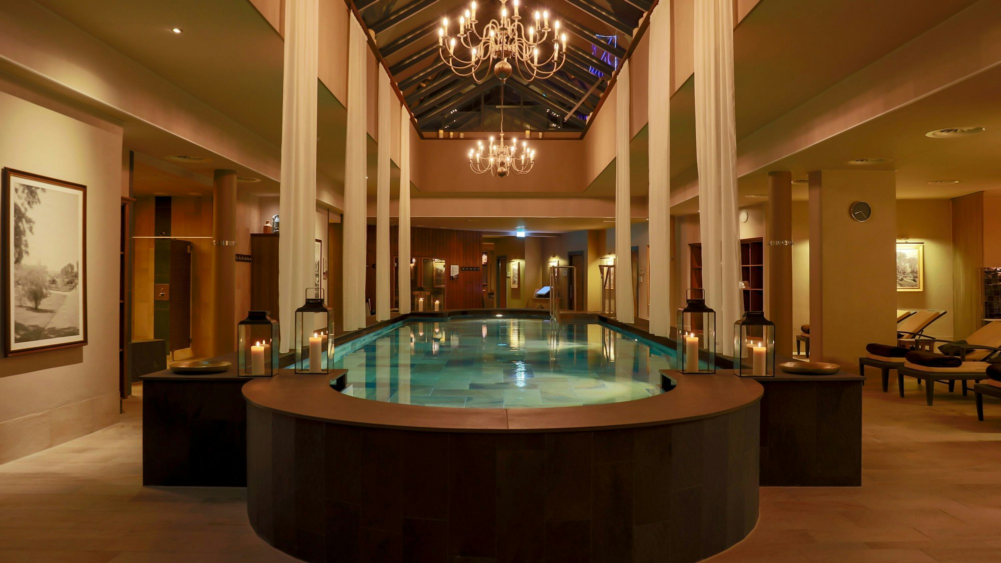 Innenpool Claudius Therme. Foto heruntergeladen aus dem Pressebereich des Unternehmens. Foto: Claudius Therme, Köln