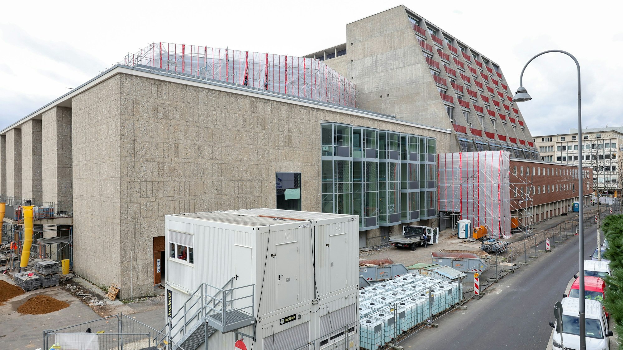 Problem-Bau: Die geplante Fertigstellung der Bühnen-Sanierung hat sich um drei Monate auf den 28. Juni 2024 verschoben.