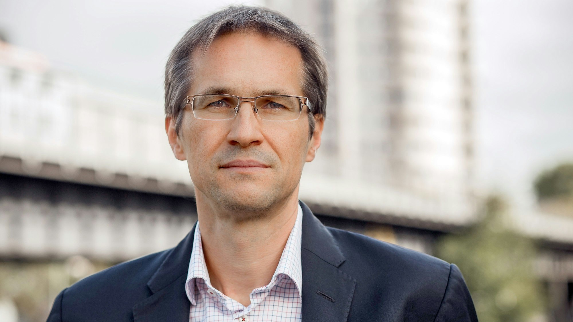 Porträt von Gerald Knaus, Vorsitzender der von ihm 1999 gegründeten Denkfabrik Europäische Stabilitätsinitiative (ESI) in Berlin