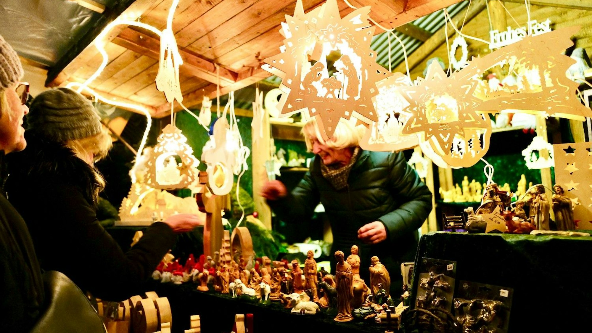 Holz-Deko  war einer der Renner in Ruppichteroth.