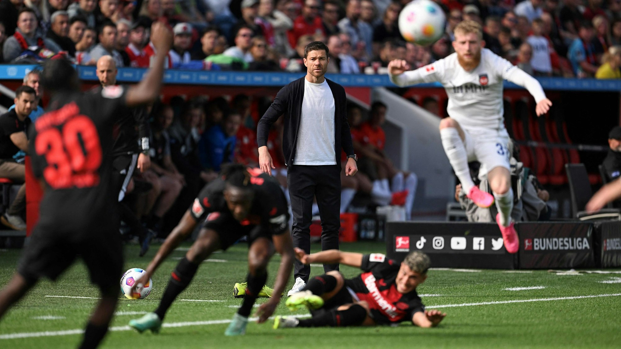 Eine Spielszene aus Leverkusen gegen Heidenheim.