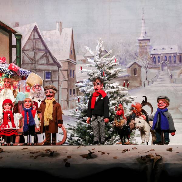 Premiere des Weihnachtsmärchen "Die Himmelsfleut" im Hänneschen-Theater.