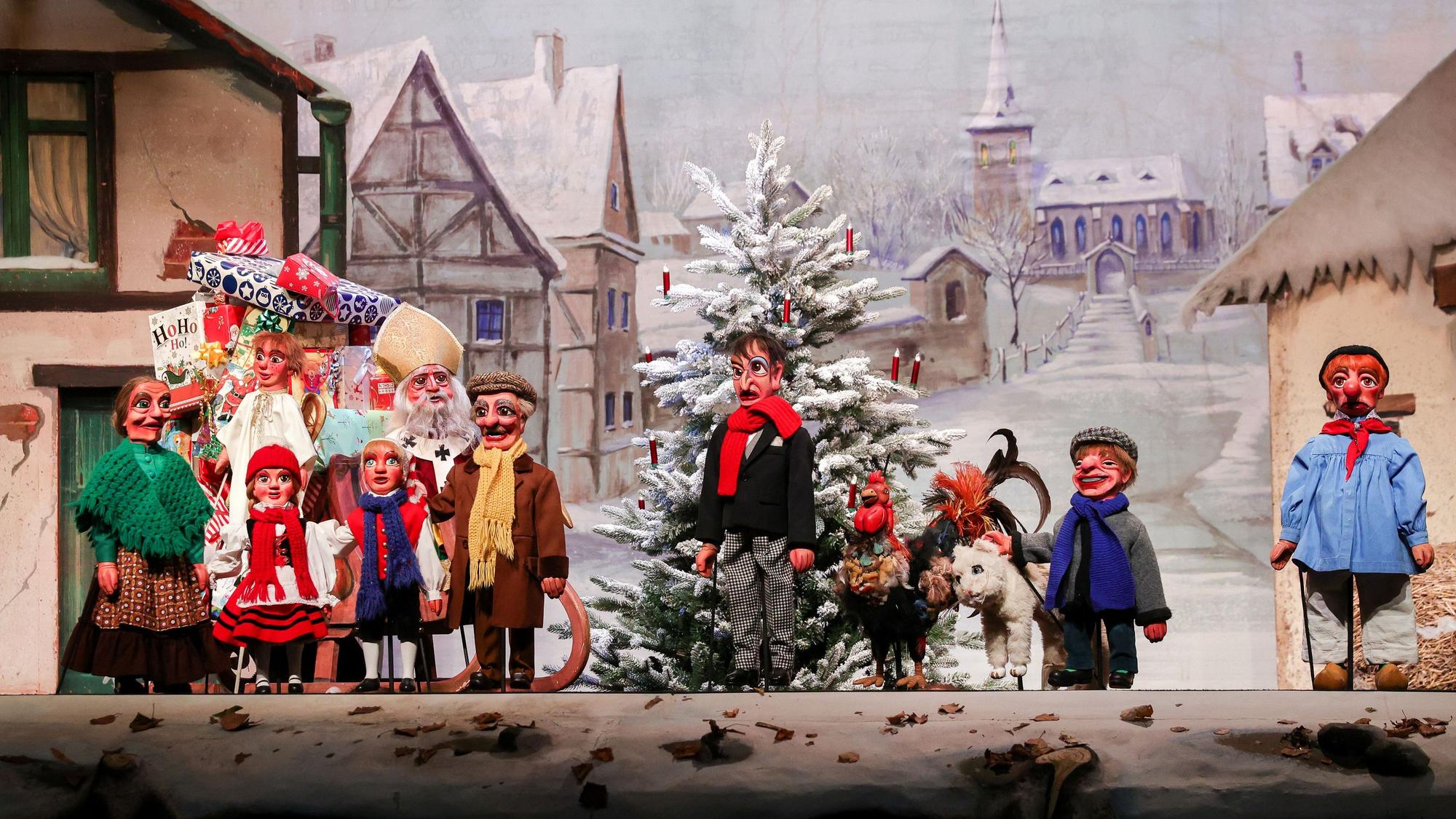 Premiere des Weihnachtsmärchen "Die Himmelsfleut" im Hänneschen-Theater.