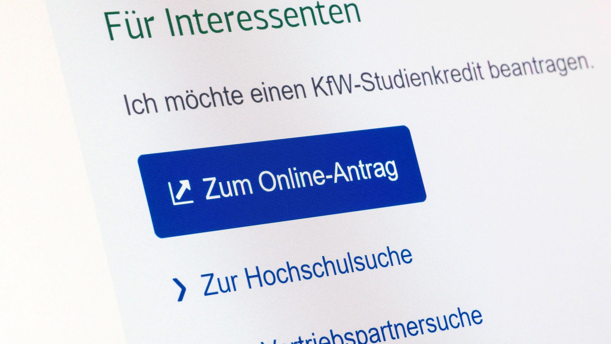 Online-Antrag für einen KfW-Studienkredit.