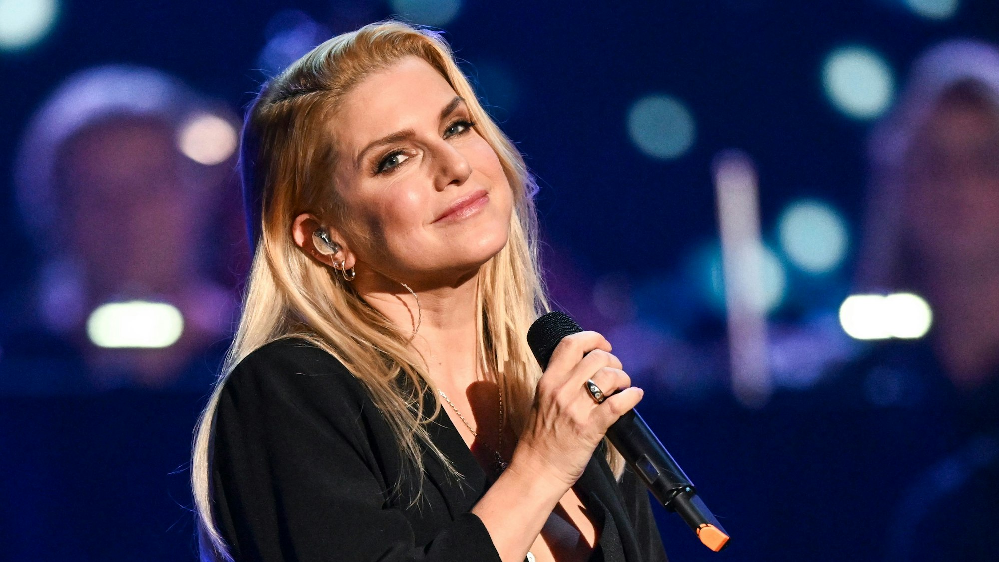 Popsängerin Jeanette Biedermann bei einem Auftritt.