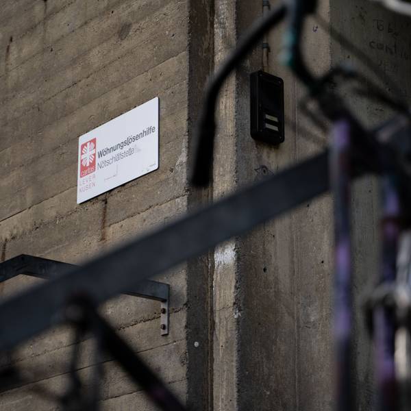 Der Eingang zur Notschlafstelle der Caritas an der Schießbergstraße.
