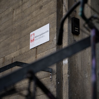 Der Eingang zur Notschlafstelle der Caritas an der Schießbergstraße.