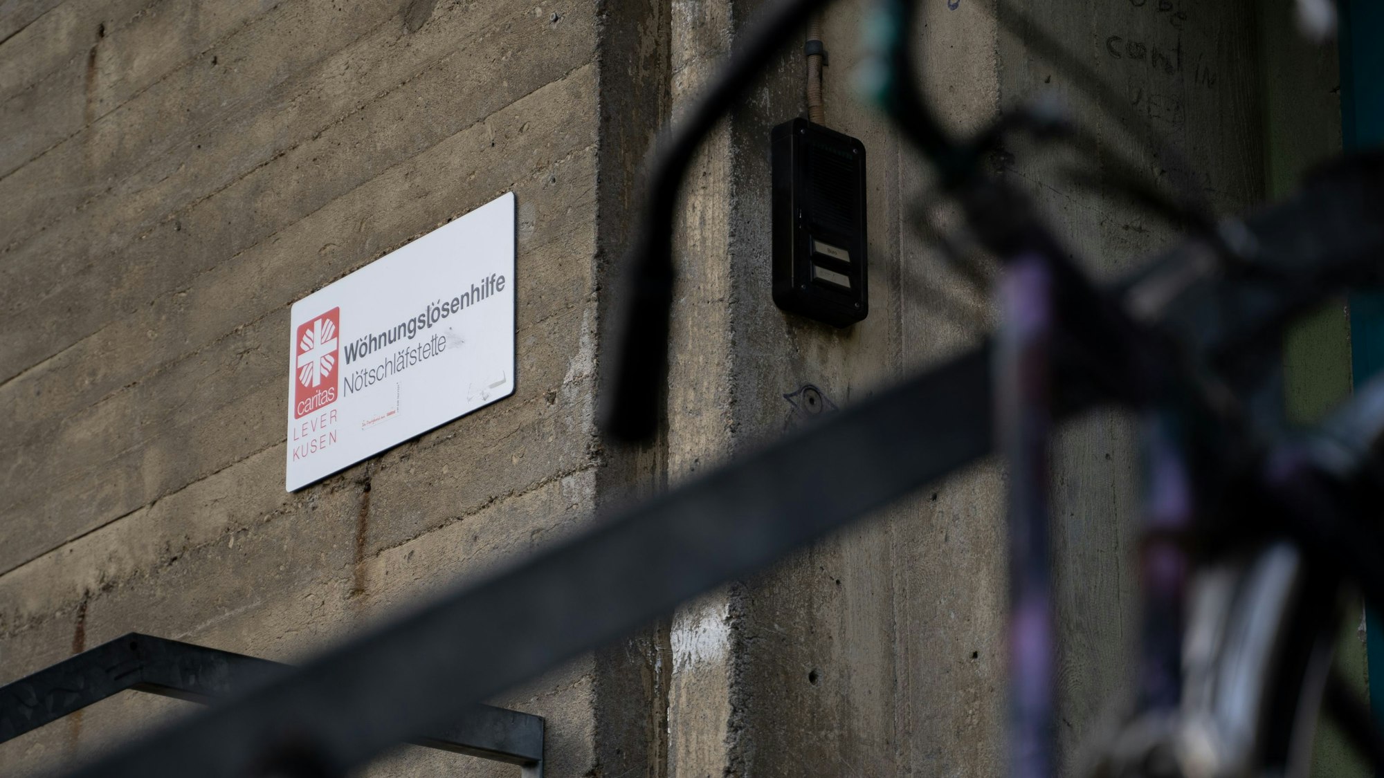 Der Eingang zur Notschlafstelle der Caritas an der Schießbergstraße.