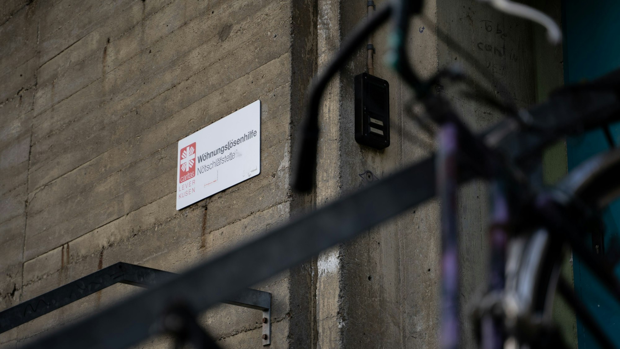 Der Eingang zur Notschlafstelle der Caritas an der Schießbergstraße.