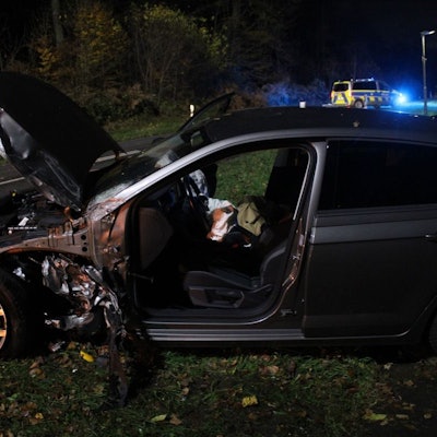 Schwer beschädigt wurde dieser VW.