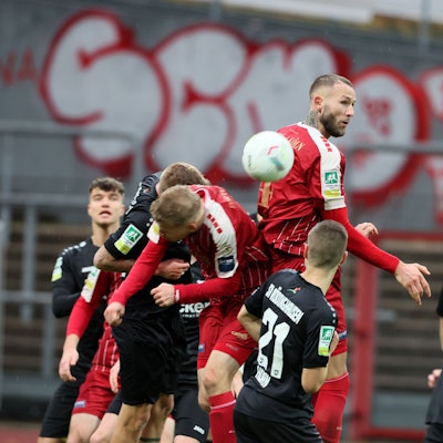 SC Fortuna Köln vs. Rödinghausen, 4.Liga,
oben: Dominik Lanius (Fortuna), 25.11.2023, Bild: Herbert Bucco