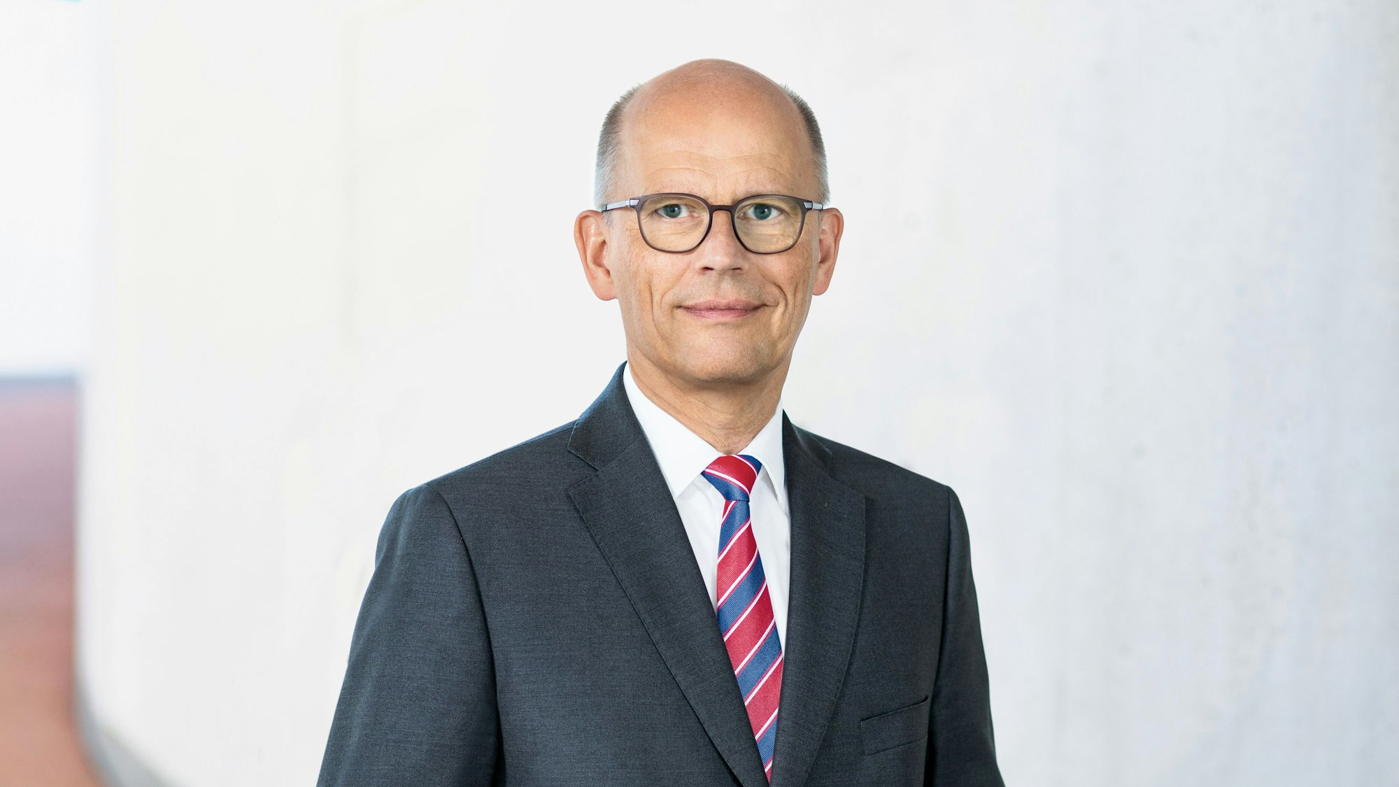 Der Vorstandsvorsitzende der Indus Holding, Johannes Schmidt