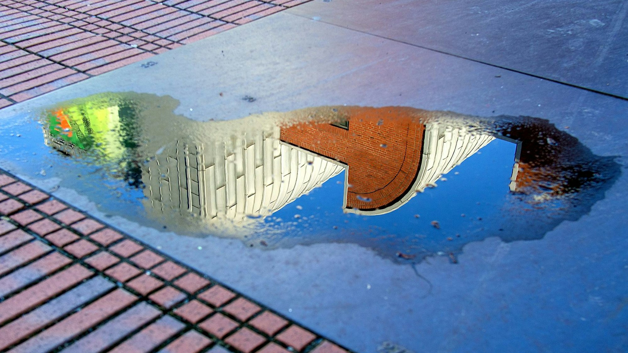 Klaus Wahl gewinnt mit dem Foto aus Köln des diesjährigen Fotowettbewerb.