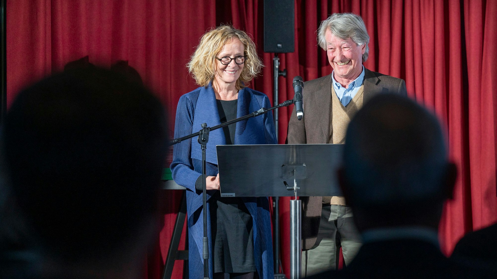 27.11.2023, Köln: Isabella Neven DuMont und Christian DuMont Schütte.
Erstmalige Verleihung des „Kölner Recherchepreises“ für junge Journalistinnen und Journalisten, eine Kooperation von KStA und Lingen-Stiftung.
Foto: Uwe Weiser