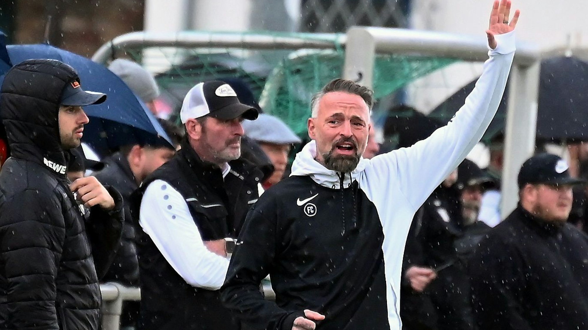 05.11.2023,-Fussball-SpVg. Porz - Fortuna Köln II
TR: Jonas Wendt (Porz)
Foto: Uli Herhaus