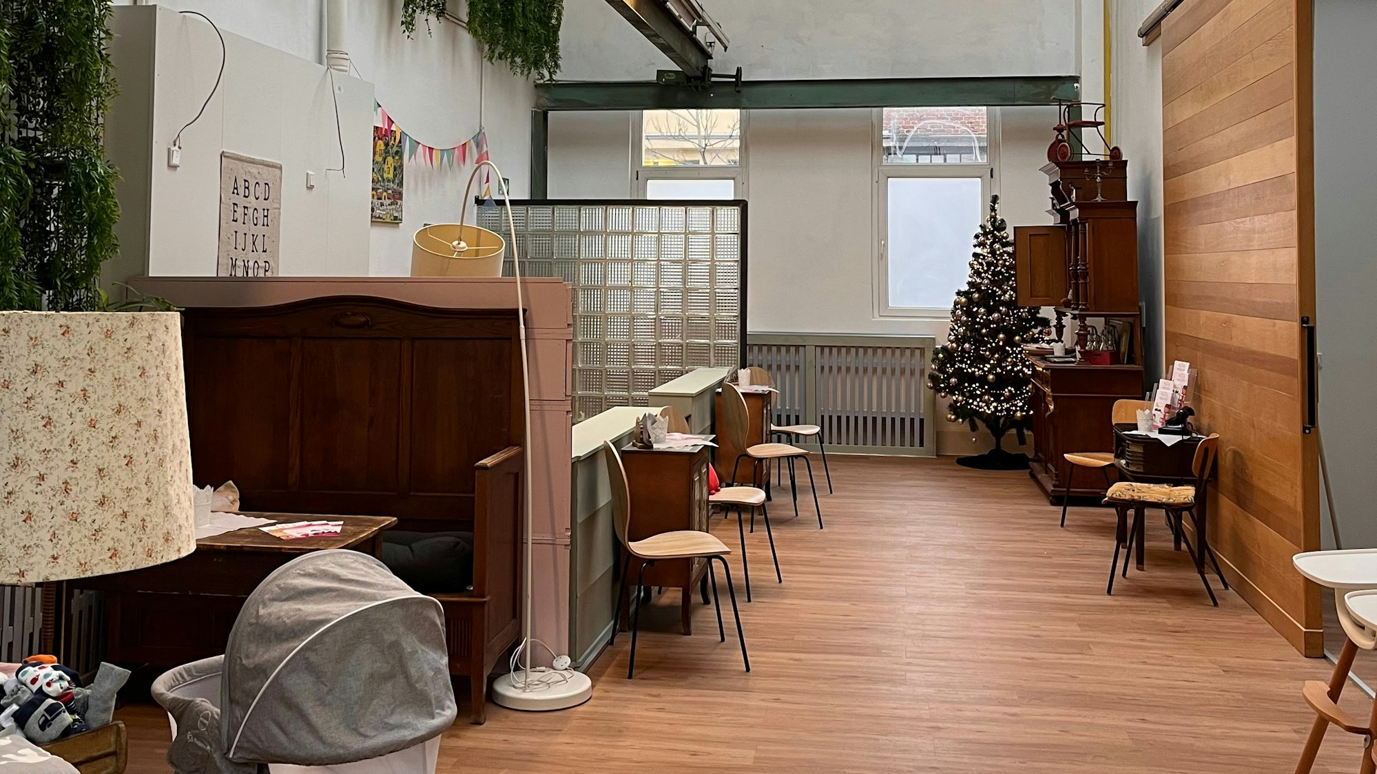 Die Räumlichkeiten des neuen Standorts von Tante Astrid in Köln-Ehrenfeld.