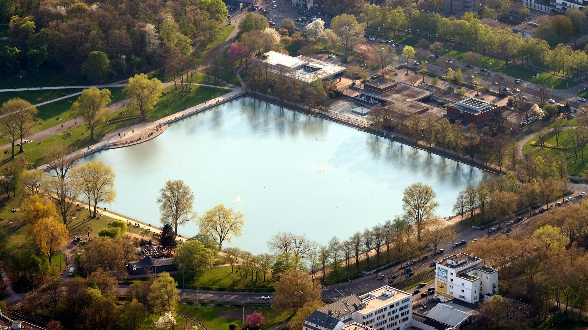 Luftaufnahme vom Aachener Weiher.