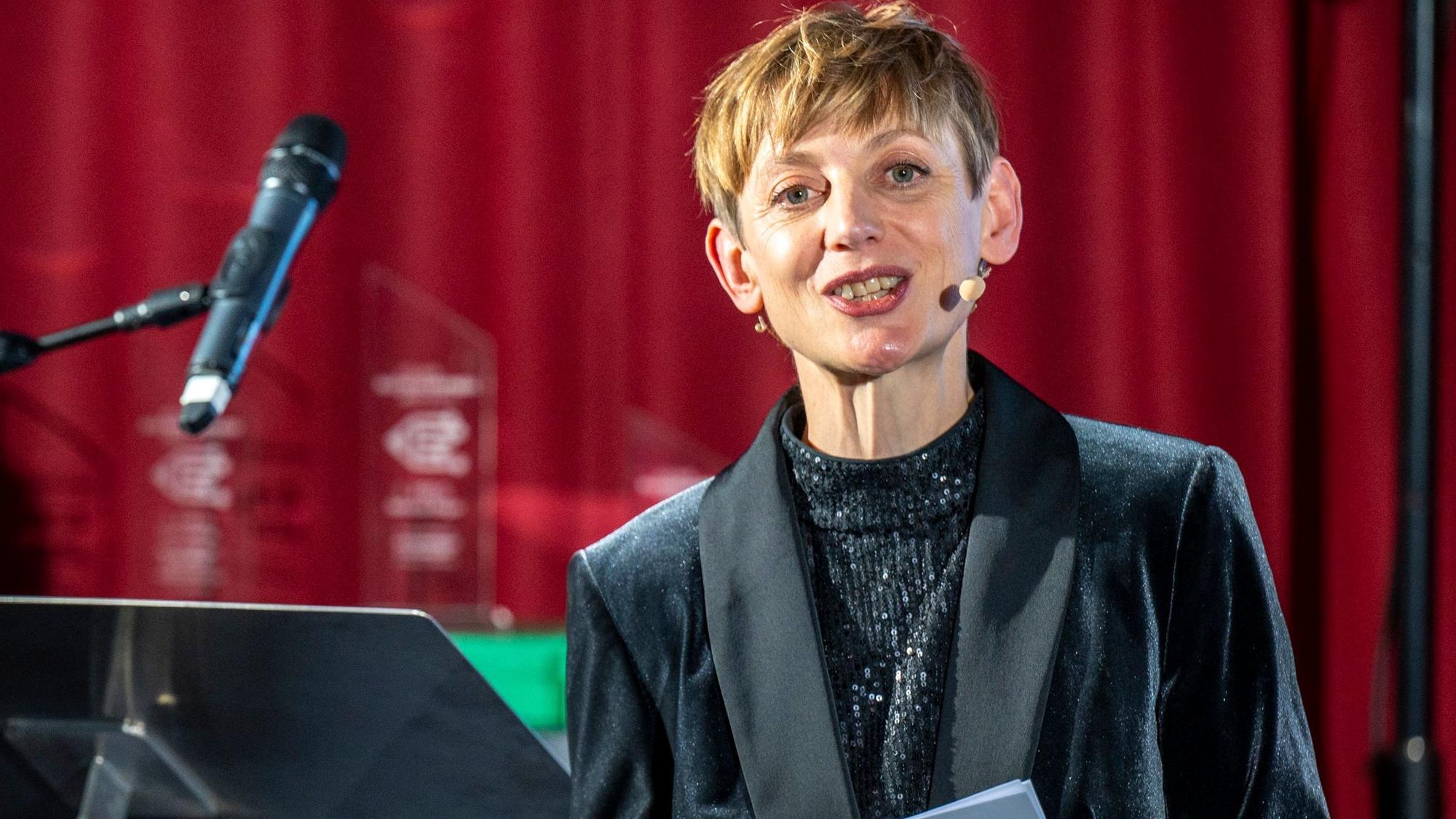 Moderatorin des Abends war Katharina Schmalenberg vom Schauspiel Köln. Sie trug auch Auszüge aus den preisgekrönten Texten vor.