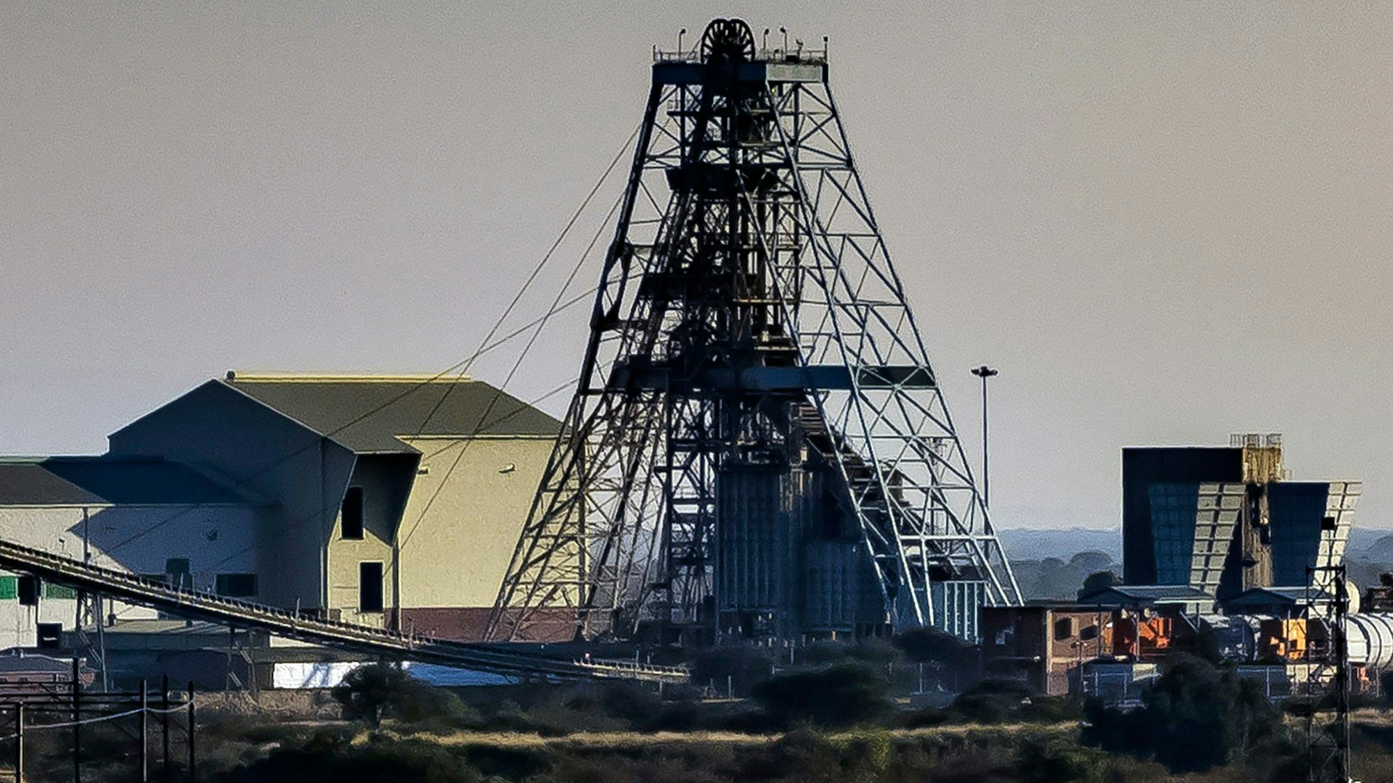 Dies ist ein undatiertes Foto von Schacht 11 der Impala-Platinmine in der Nähe von Rustenberg, Südafrika.