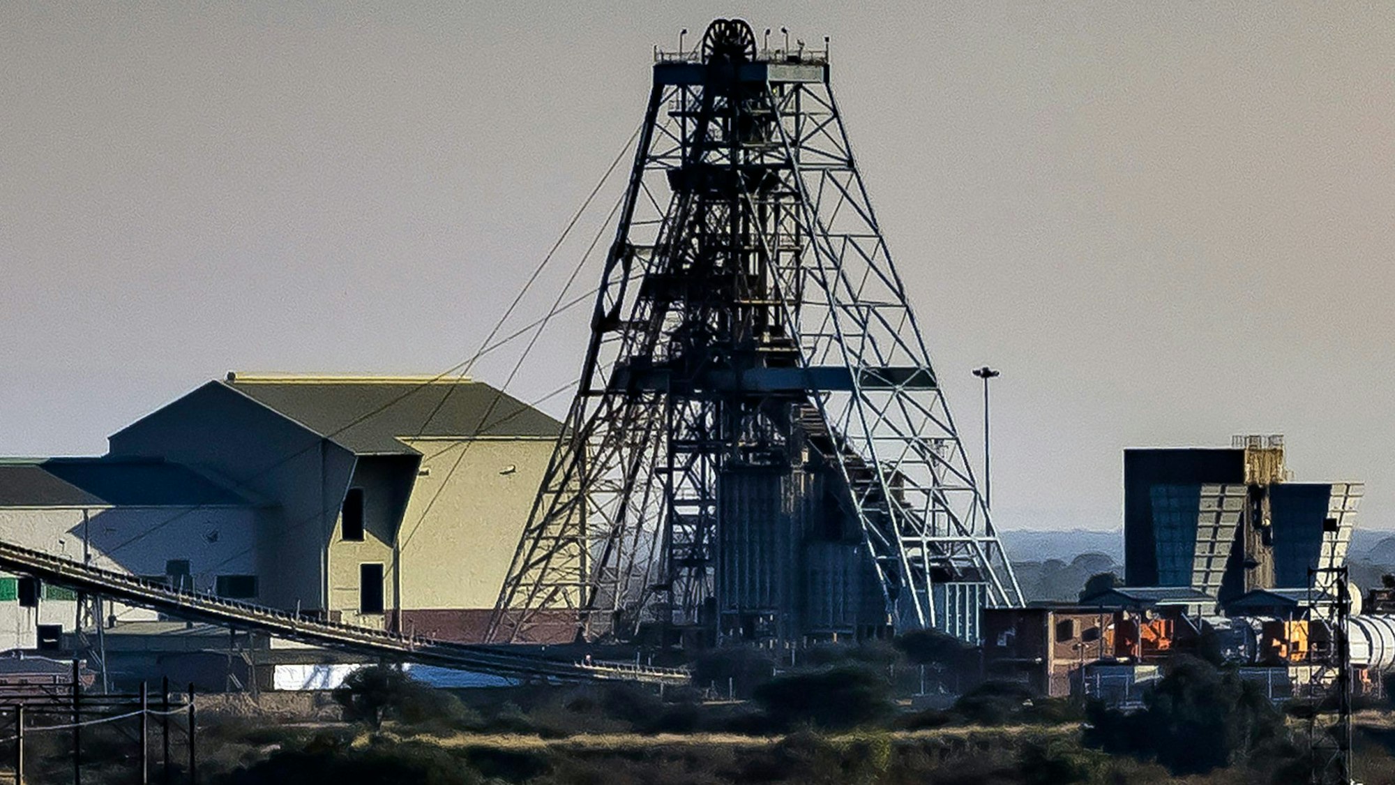 Dies ist ein undatiertes Foto von Schacht 11 der Impala-Platinmine in der Nähe von Rustenberg, Südafrika.