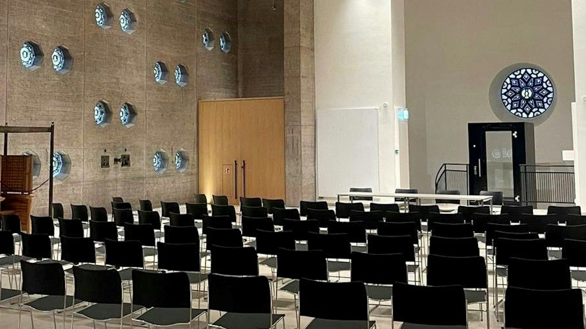 Innenraum der Kirche am ehemaligen Kinderheim-Gelände