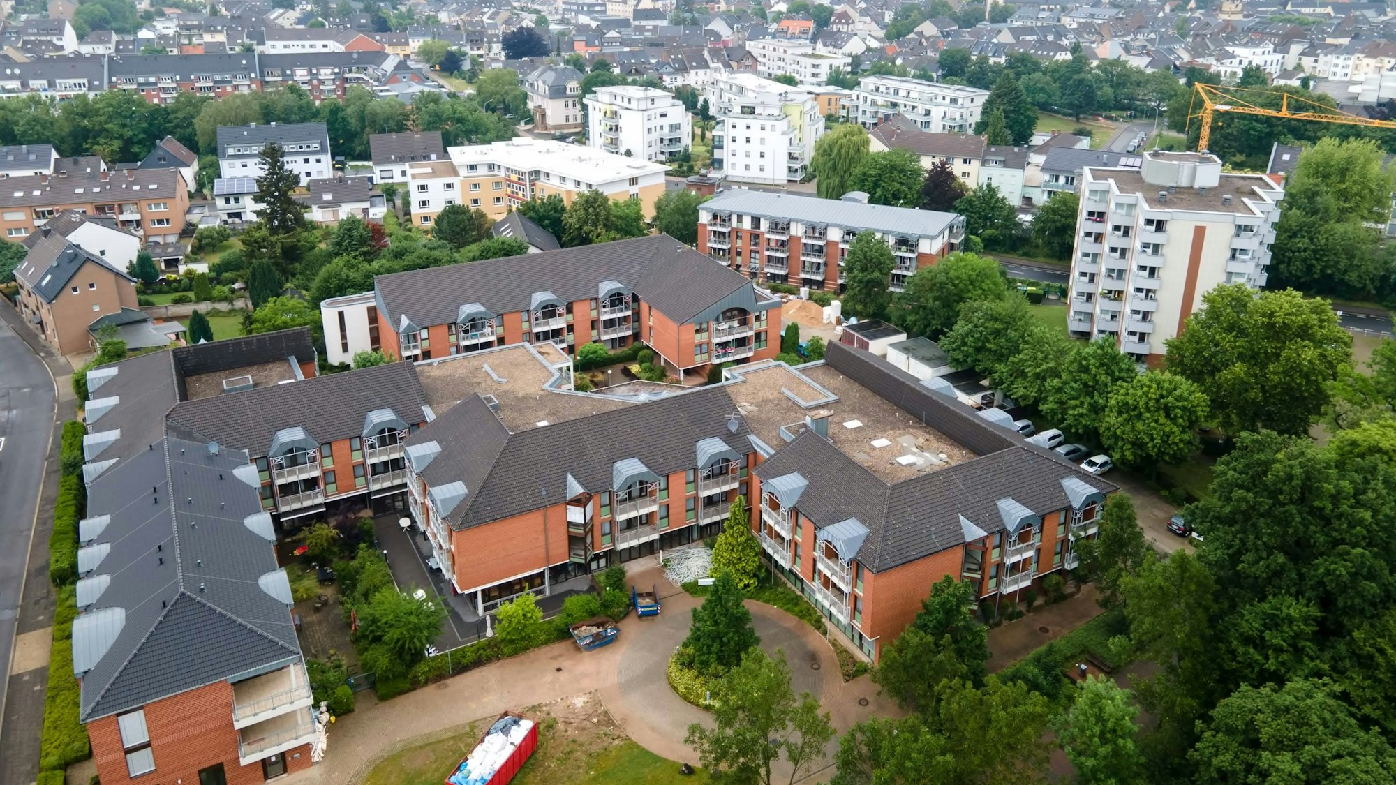 Das Bild zeigt die Senioreneinrichtung aus der Luft.