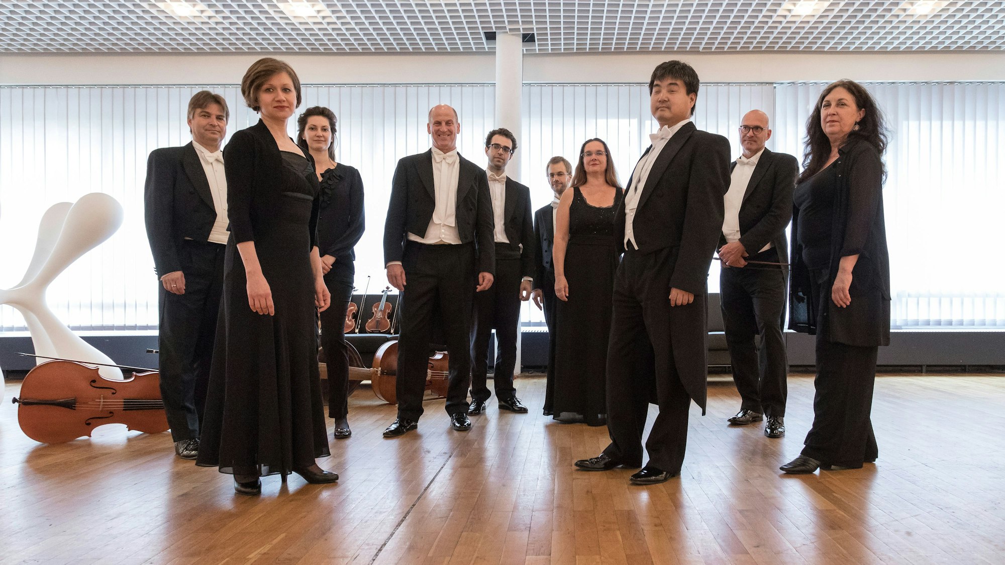 Das Leverkusener Ensemble L'arte del Mondo wird geleitet von Werner Erhardt (4.v.l.).