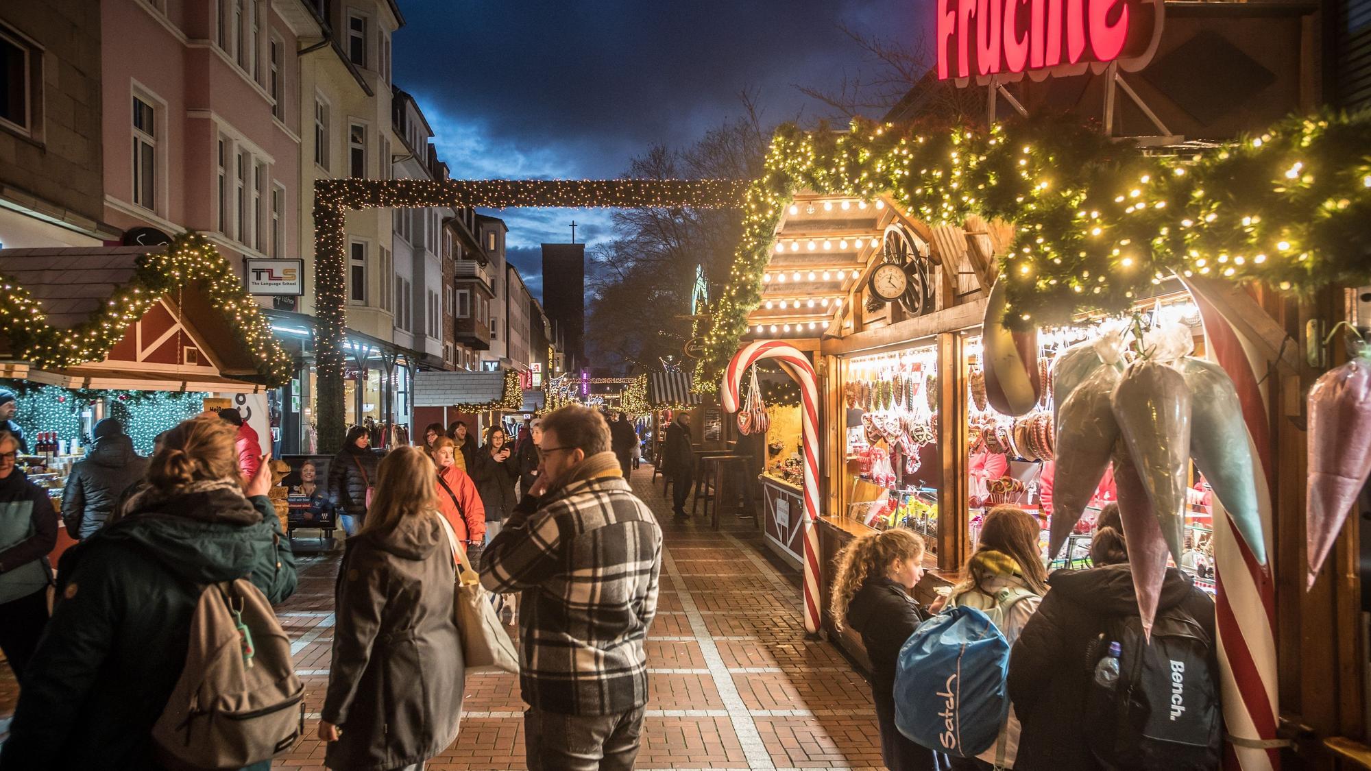 Der Weihnachtsmarkt in Leverkusen Wiesdorf. Foto: Ralf Krieger