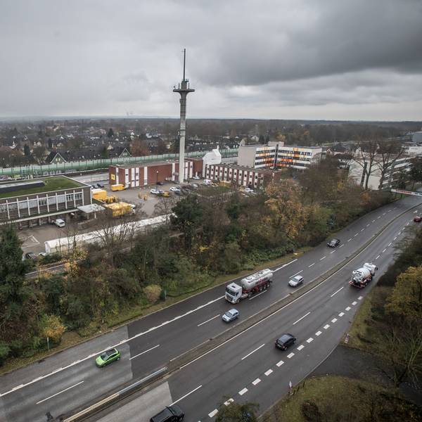Das Postgelände an der Heinrich-von-Stephan-Straße wird mit einem Hotel und Büros bebaut.