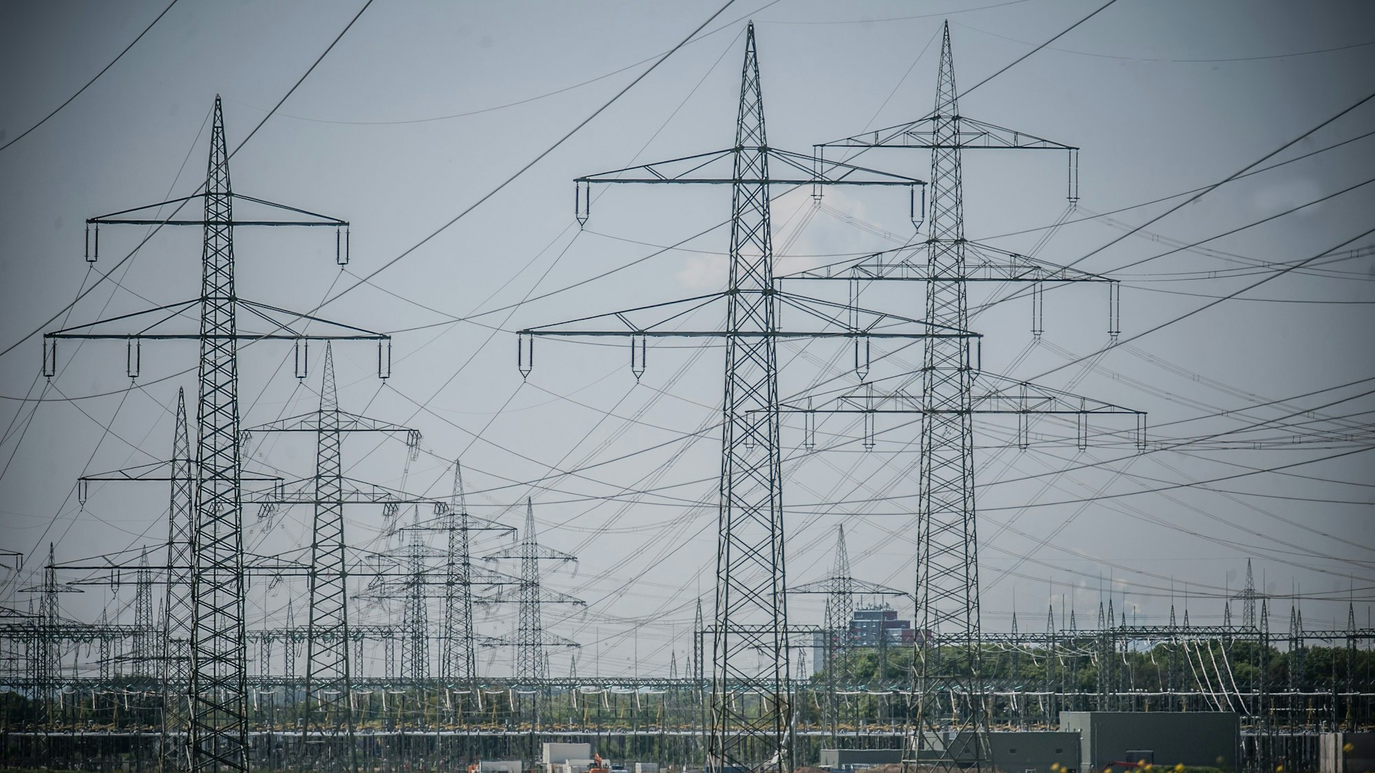 Die Stromtrasse in Opladen.