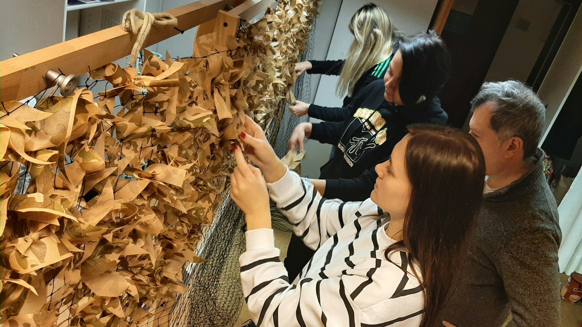 Über ein Dutzend Netze haben die „Mawka“-Mitglieder bereits hergestellt.