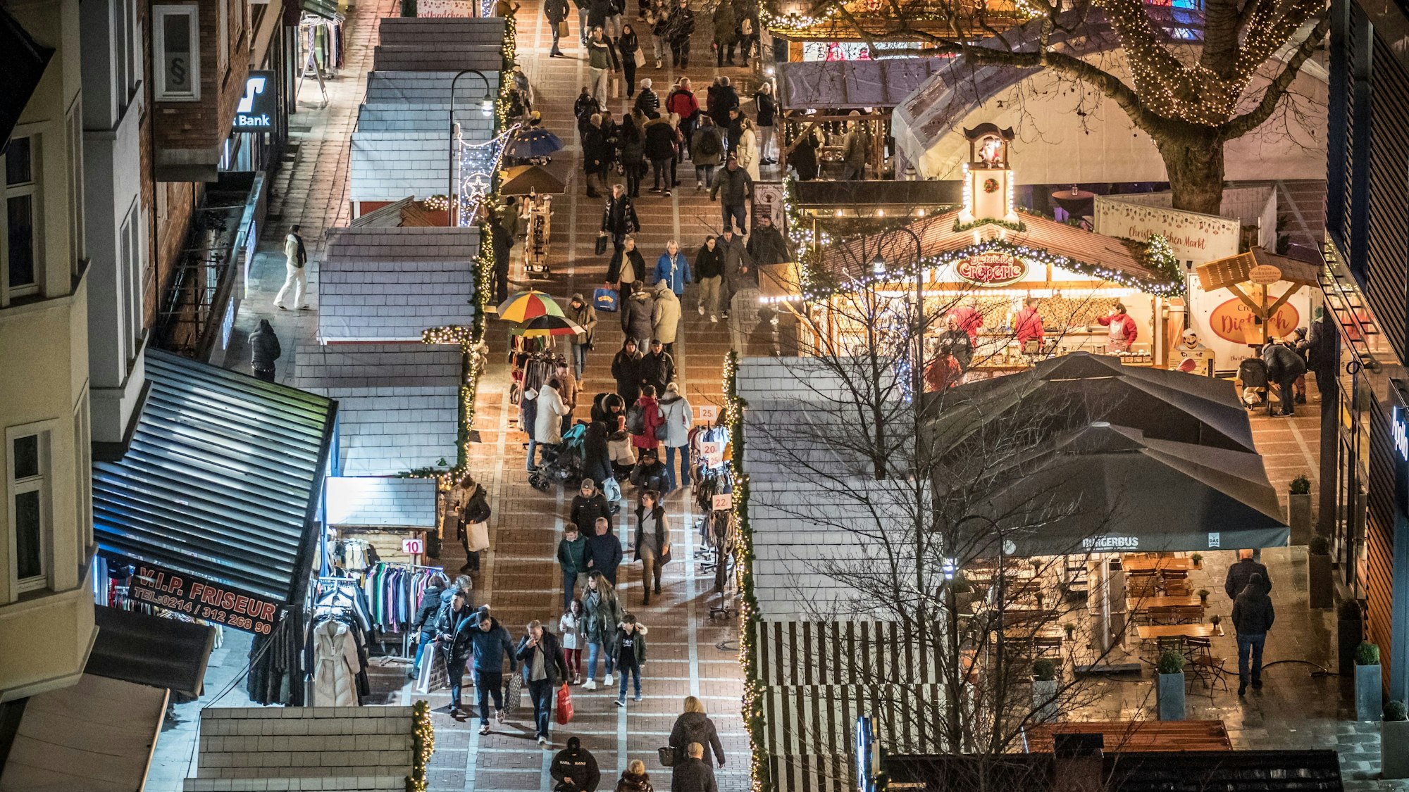 Der Weihnachtsmarkt in Leverkusen Wiesdorf