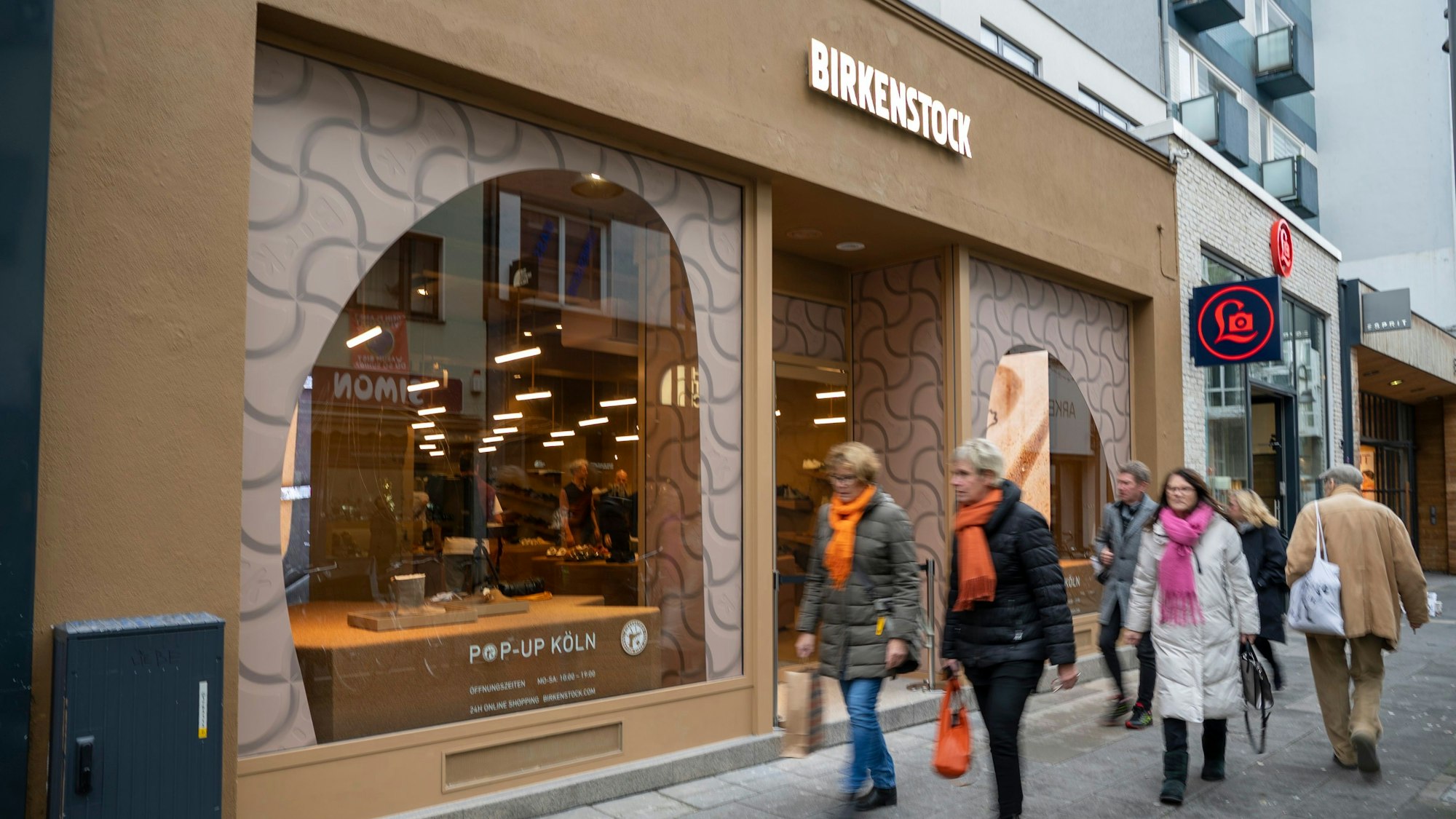 Der Pop-up-Store von Birkenstock auf der Ehrenstraße