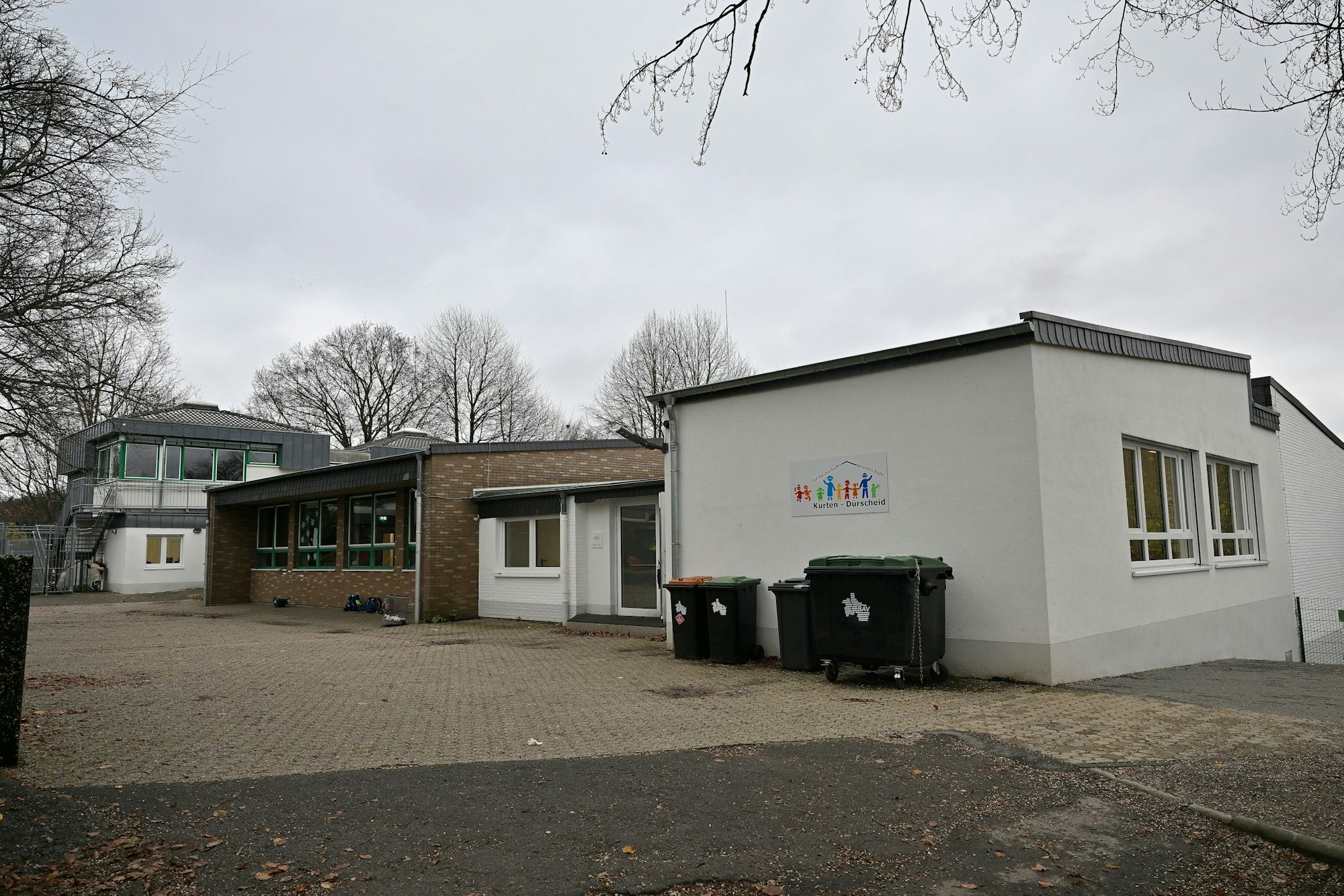 Das Foto zeigt die Gemeinschaftsgrundschule in Kürten-Dürscheid.