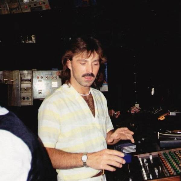 DJ Horst Blum in der Siegburger Disco „Pastiche“ im Jahr 1971 am DJ-Pult