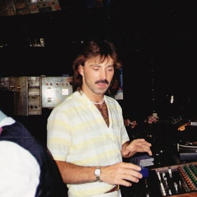 DJ Horst Blum in der Siegburger Disco „Pastiche“ im Jahr 1971 am DJ-Pult