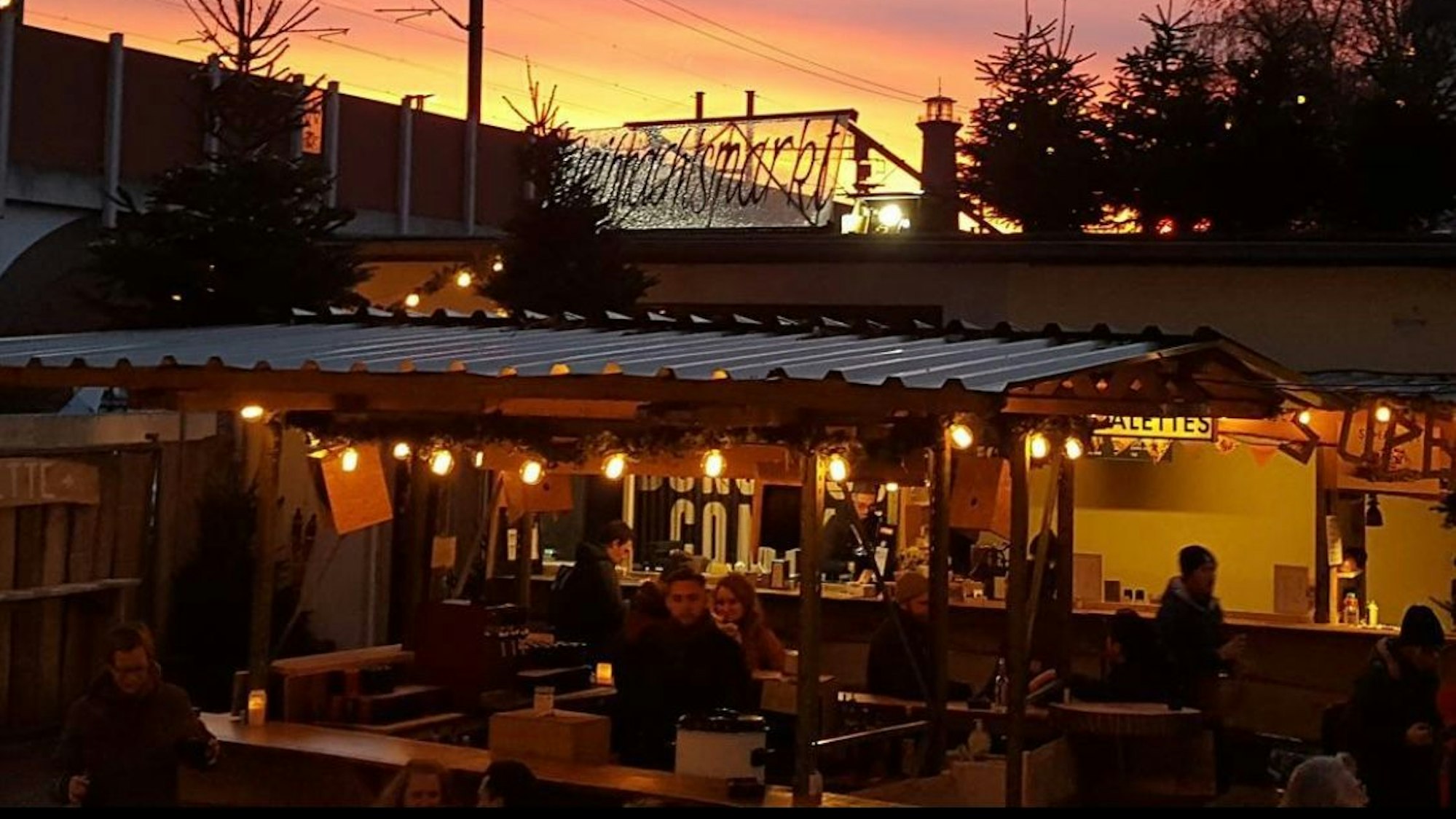 Das Bumann & Sohn am Ehrenfelder Bahndamm.