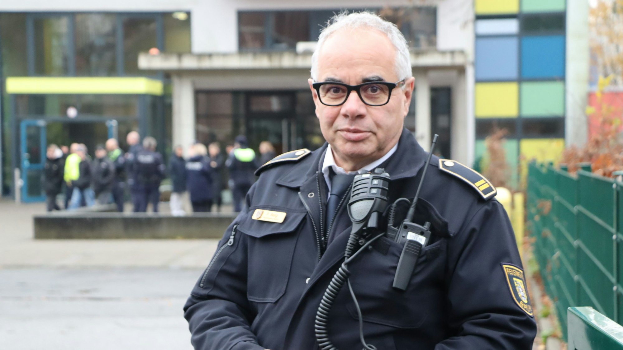 Das Foto zeigt den Einsatzleiter Peter Berg.