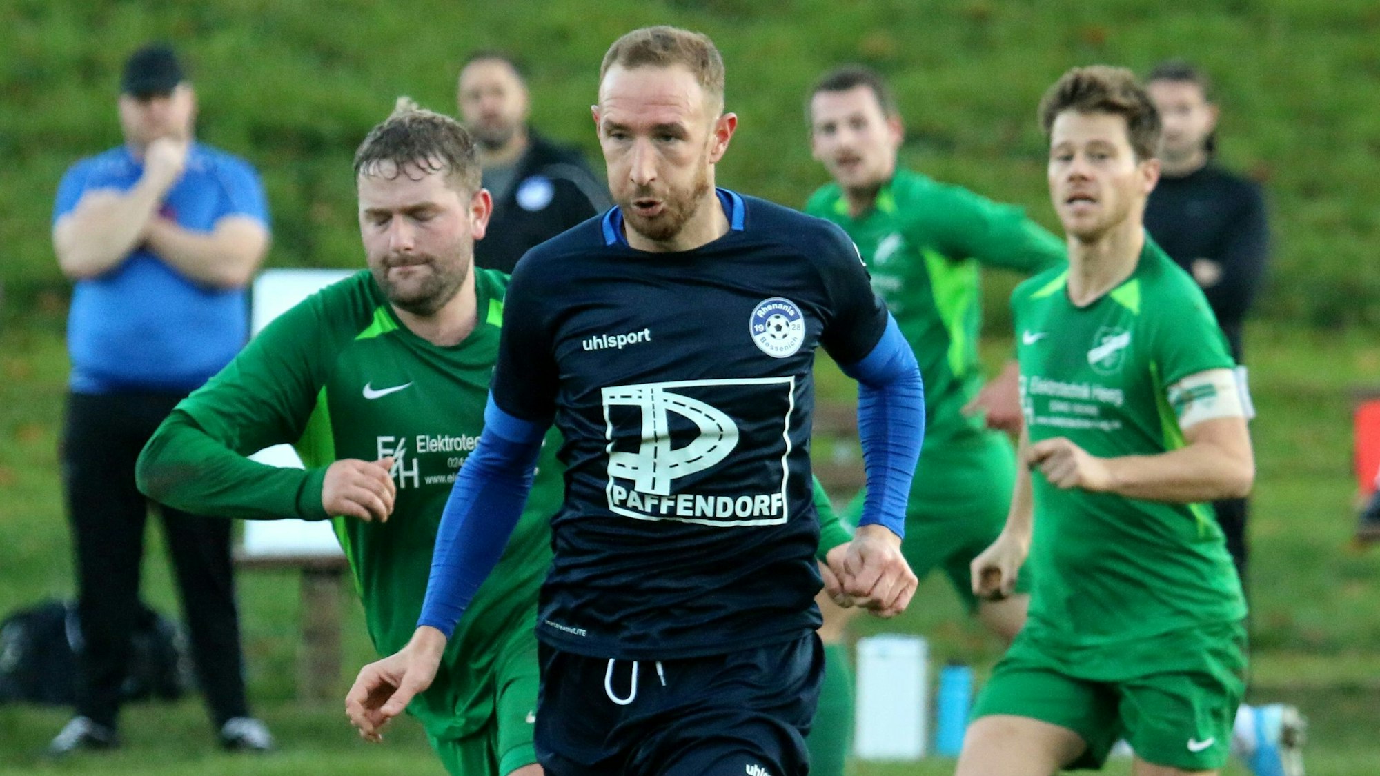 Das Bild zeigt Moritz Hartmann beim Spiel gegen Sötenich.