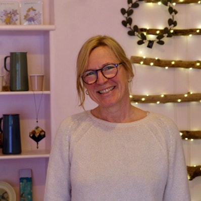 Frankziska Gebel in ihrer neuen Griserie am Gottesweg