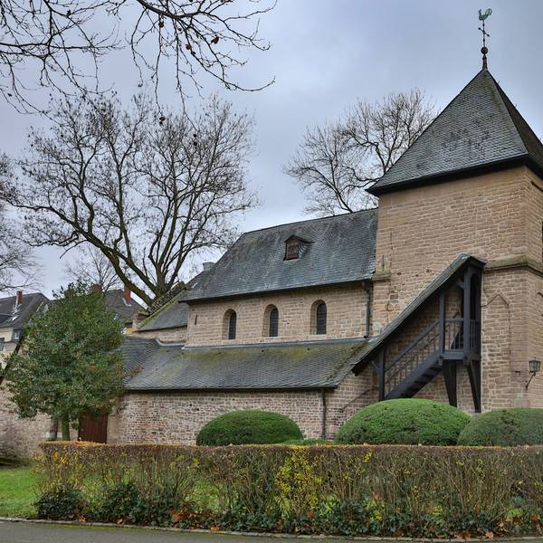 Die Kirche St. Stephanus in Lindenthal von außen.