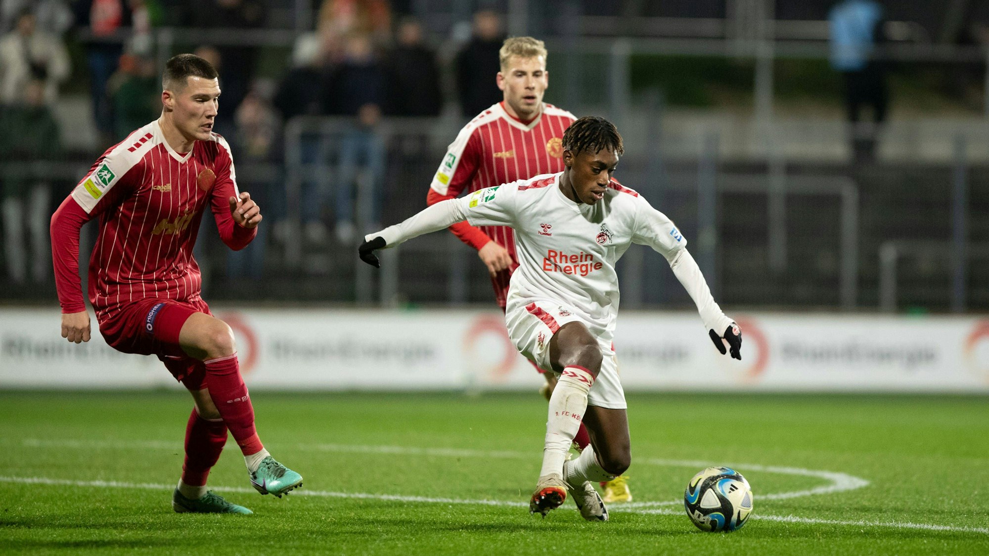 Regionalliga west: 1. FC Koeln - Fortuna Köln 01.12.2023 Justin Diehl 1.FC Koeln U21, U 21 9 mit dem Ball Regionalliga west: 1. FC Koeln - Fortuna Köln Franz-Kremer-Stadion, Köln 01.12.2023 *** Regionalliga west 1 FC Koeln Fortuna Köln 01 12 2023 Justin Diehl 1 FC Koeln U21, 9 with the ball Regionalliga west 1 FC Koeln Fortuna Köln Franz Kremer Stadion, Köln 01 12 2023 Copyright: xBEAUTIFULxSPORTS/Buriakovx