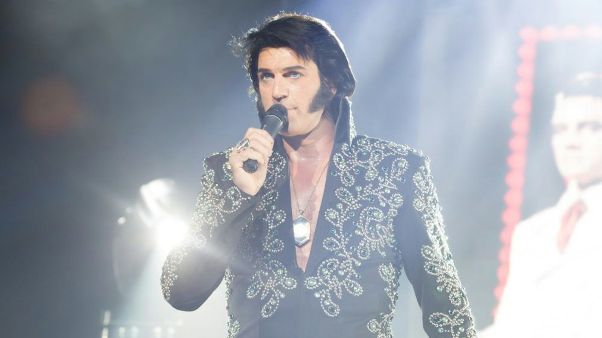 Oliver Steinhoff ist Elvis-Imitator.