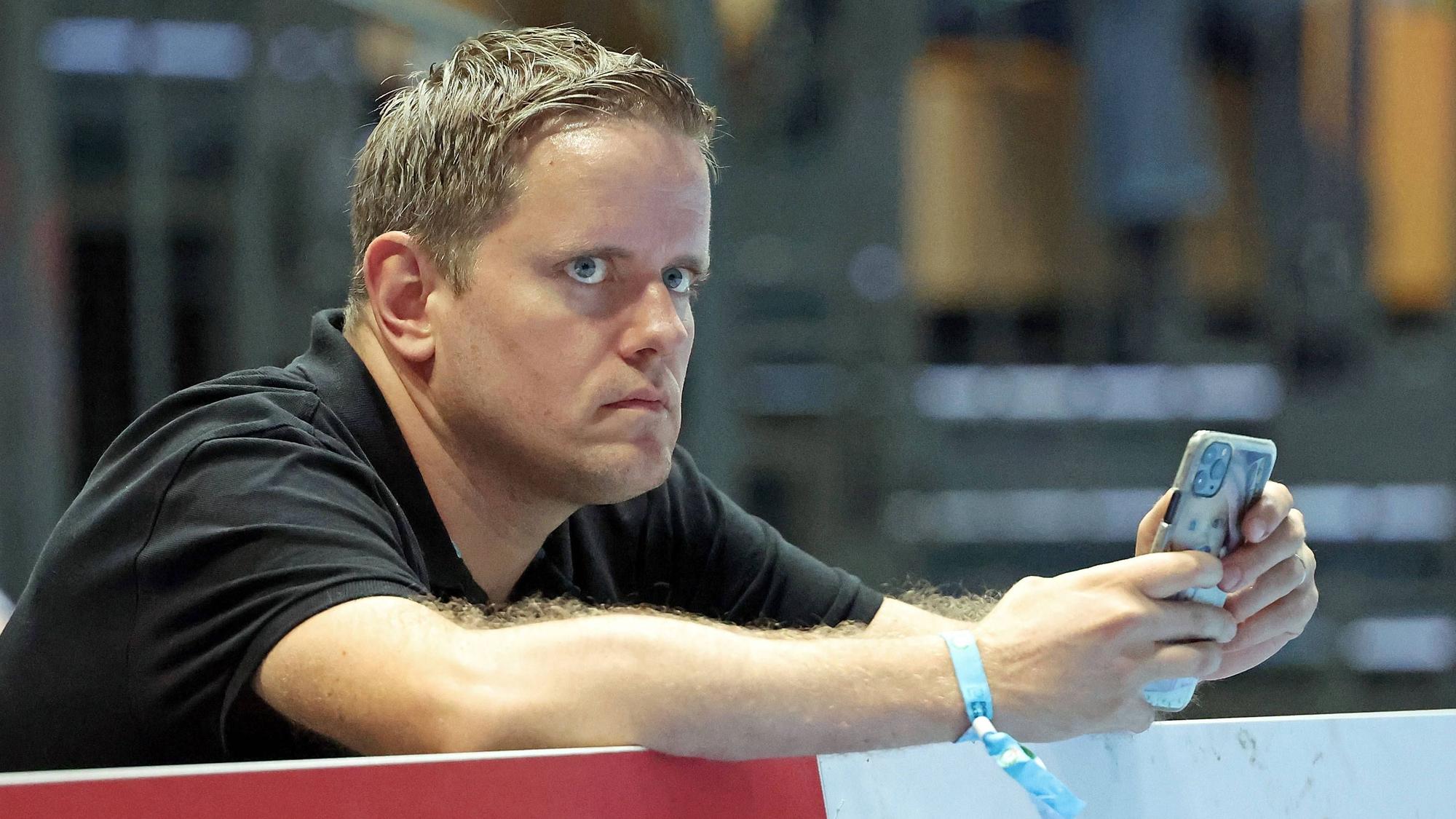 25.08.2023, xovx, Handball Liqui-Moly Handball Bundesliga, HSG Wetzlar - SC Magdeburg Christopher Monz Geschäftsführer TSV Bayer 04 Leverkusen, Handball Frauen Bundesliga Wetzlar Buderus-Arena Hessen Deutschland DE *** 25 08 2023, xovx, handball Liqui Moly Handball Bundesliga, HSG Wetzlar SC Magdeburg Christopher Monz Managing Director TSV Bayer 04 Leverkusen, Handball Frauen Bundesliga Wetzlar Buderus Arena Hessen Germany DE